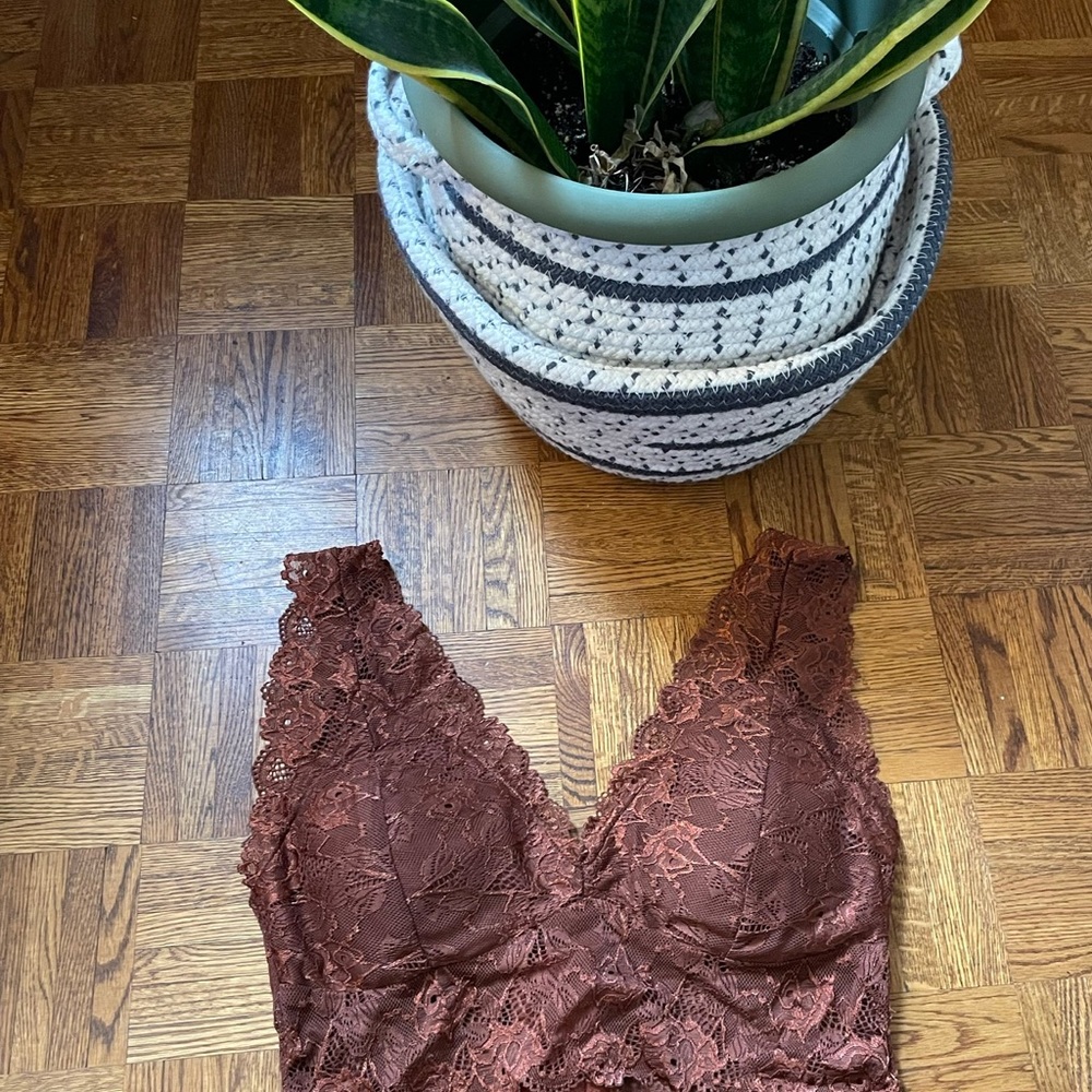Padded lace bralette- Brown